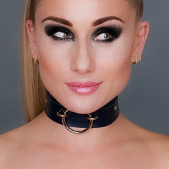 Kinky Diva – O-Ring Front Collar